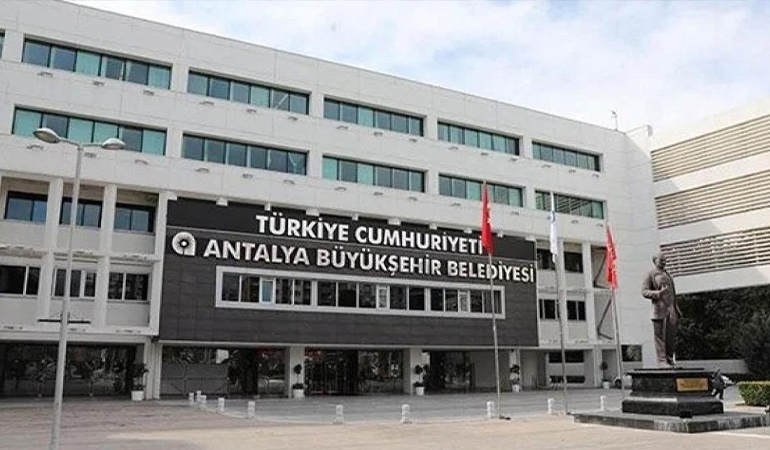 Antalya Büyükşehir Belediyesi’ne yeni operasyon: Gözaltılar var