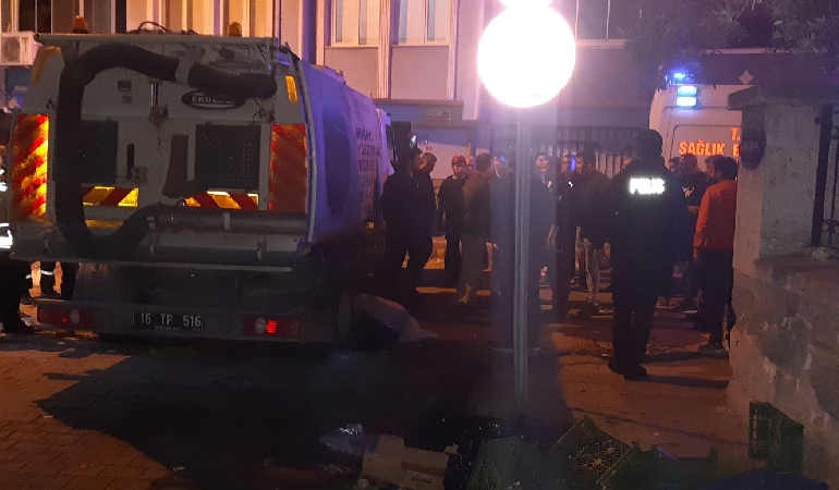 Bursa’da çöp kamyonunun çarptığı kişi öldü