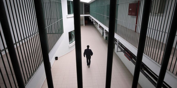 AKP’den çerçeve yasa sonrası yeni adım: İnfaz sistemi değişiyor! Erken tahliye ve denetimli serbestlik masada…