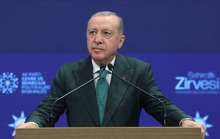 Erdoğan AKP iktidarını övdü: Düzensiz göç ve hazine arazilerinin işgali gibi sorunlar bulunuyordu
