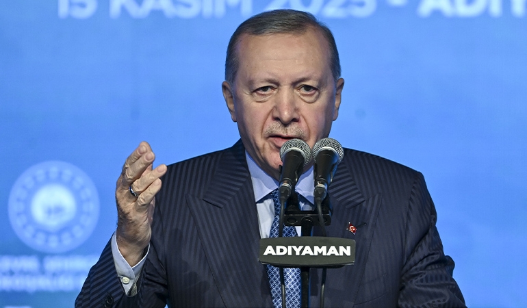 Erdoğan’dan Özgür Özel’e: Ana muhalefet partisinin genel başkanı sokak ağzıyla siyaset yapar mı?