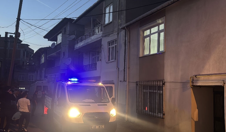 Kocaeli’de panik: 3 katlı bina boşaltıldı!