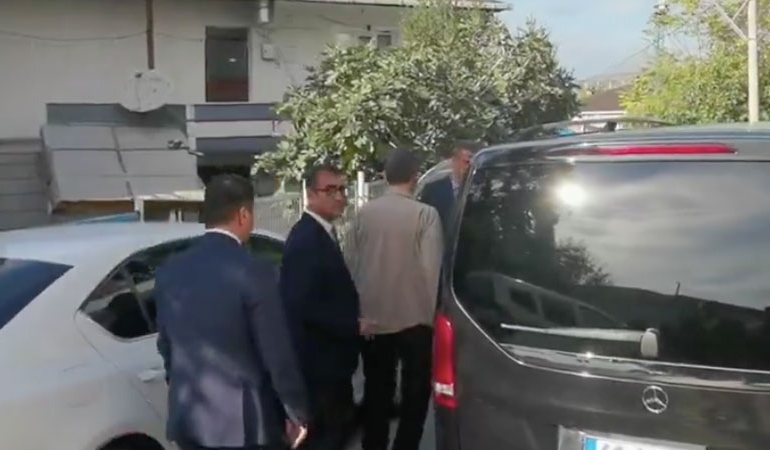 Yangın faciasında 2’si çocuk 6 kişi can vermişti… Taziyeye giden Kocaeli Valisi ve belediye başkanını kovdular