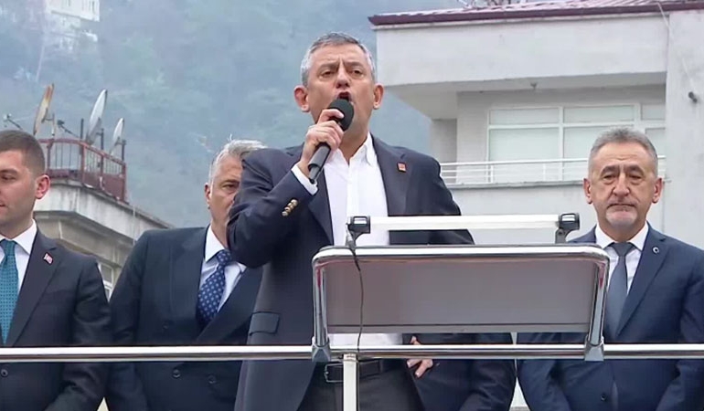 Özgür Özel ‘nadir elementler vatandır’ diyerek Erdoğan’a seslendi: ‘Varsan milliyetçisin, yoksa maval anlatma’