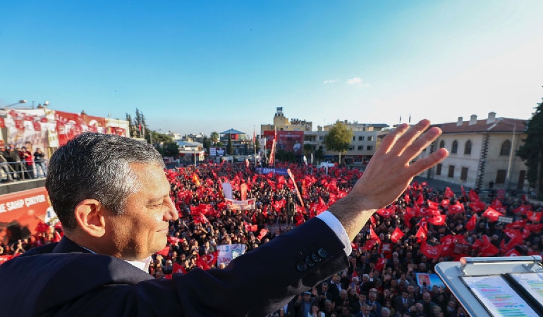 Özgür Özel’den ‘sivil anayasa’ mesajı: ‘Bir gün yapacağız’