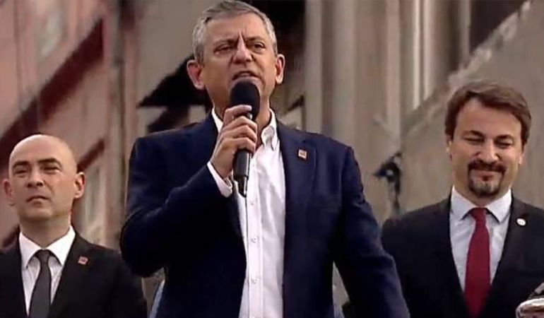 Özgür Özel’den İmralı açıklaması: Kimsenin planının parçası olmak zorunda değiliz