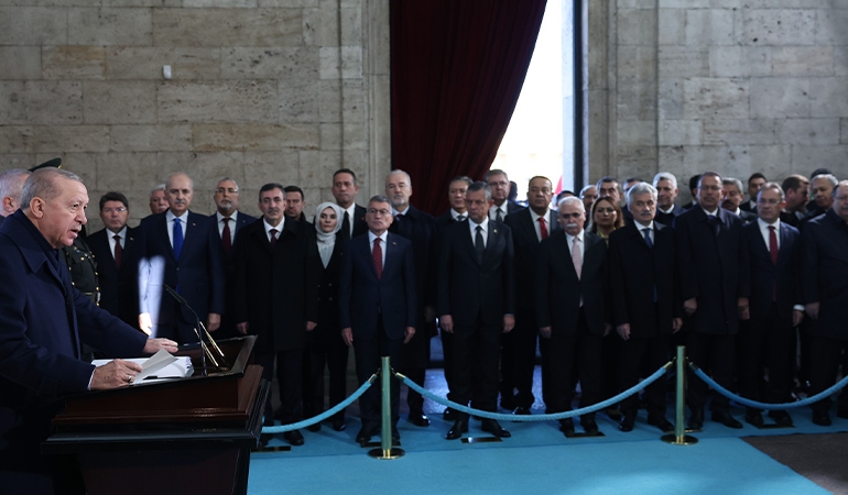 Devlet erkânı Anıtkabir’de