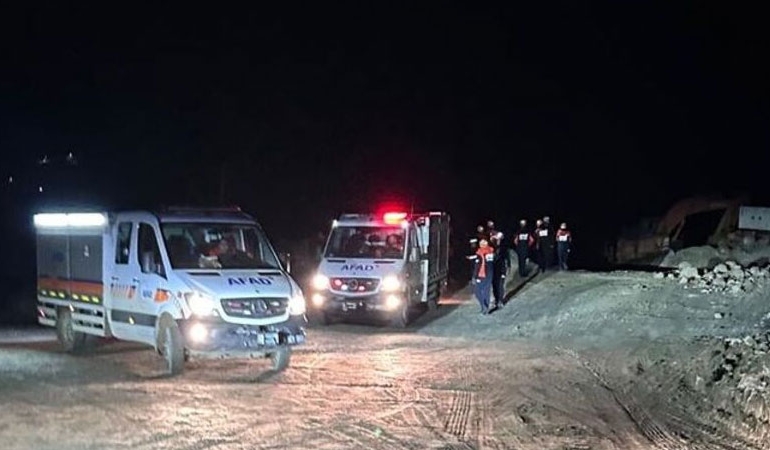 Sivas’ta maden ocağında göçük: Şantiye müdürü toprak altında kaldı