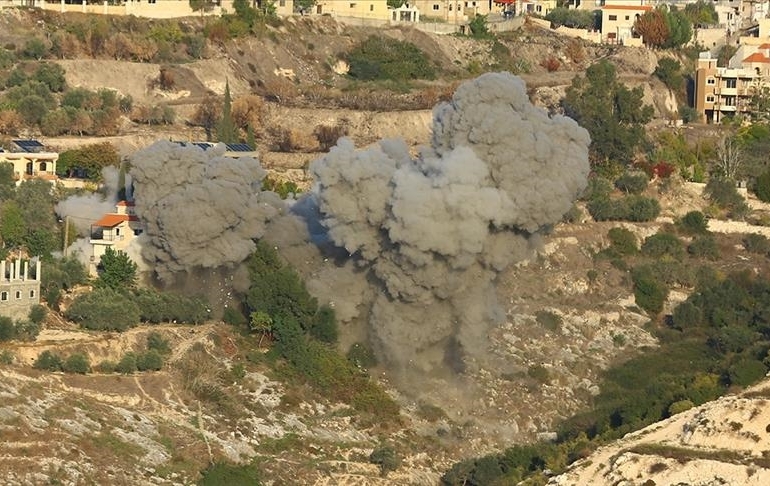 İsrail, Lübnan’ı bombaladı