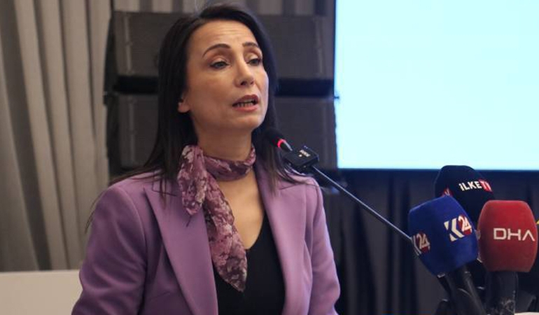 Tülay Hatimoğulları: Barış bize altın tepsiyle sunulmayacak