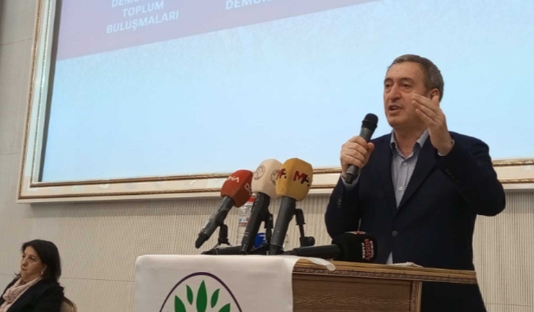 CHP’nin İmralı’ya gitmeme kararına DEM Parti’den tepki