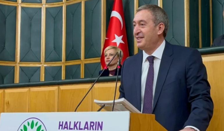 DEM Parti taleplerini sıraladı… Bahçeli’nin ‘İmralı’ya gitme’ sözlerini takdir etti!