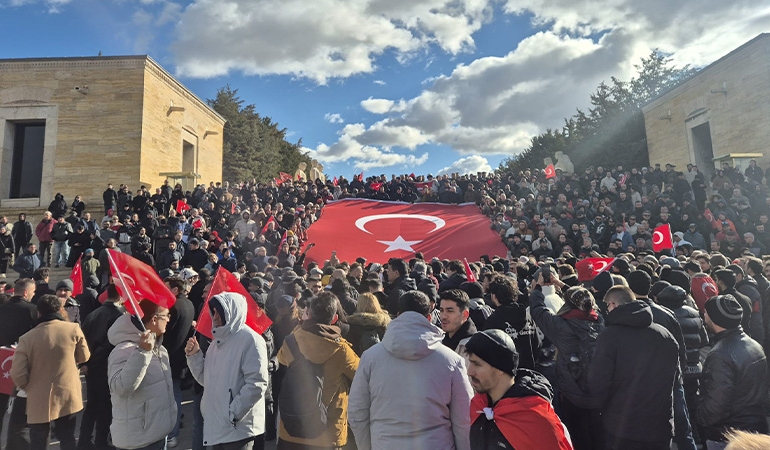 Vatanseverler açılıma karşı Anıtkabir’de buluştu