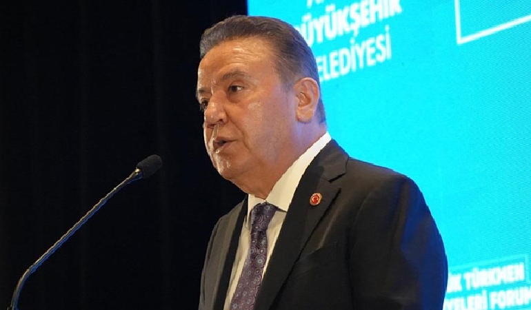 Muhittin Böcek hastaneye kaldırıldı: ‘Yaşamı tehdit eden ciddi sağlık sorunları…’