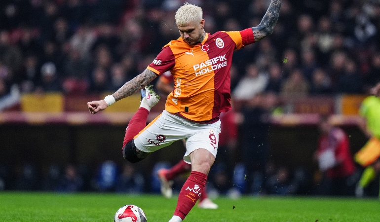 Galatasaray Kasımpaşa karşısında rahat: Icardi tarihe geçti