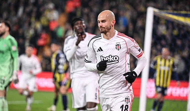Beşiktaş, derbide Fenerbahçe’yi mağlup etti