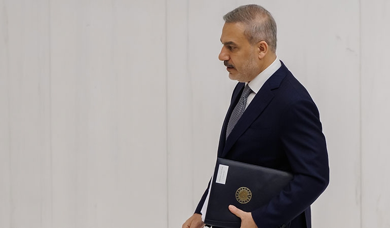 AKP’de Hakan Fidan kavgası… Şamil Tayyar da topa girdi: ‘Eğer bir ayara ihtiyaç varsa…’