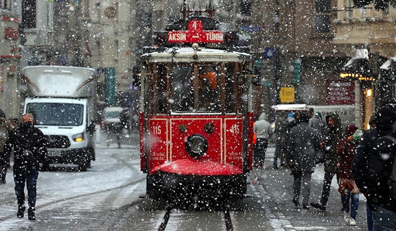 istanbul-kar-yagisi
