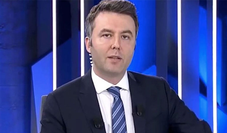 Mehmet Akif Ersoy 3 ay önce tövbe edip Umre’ye gitmiş!