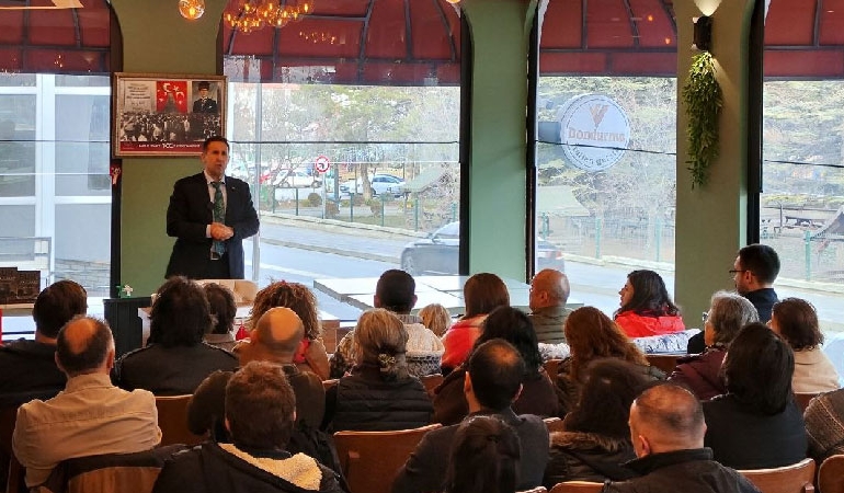Orkun Özeller, V Kafe Sohbetleri’nde Ankaralılarla buluştu