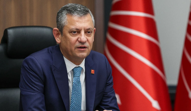 Akın Gürlek belgelerini neden açıklamadı? Özgür Özel yanıtladı…