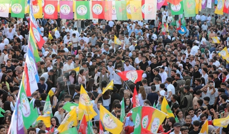 Diyarbakır Valiliği’nin yasağının ardından DEM Parti’den yeni hamle