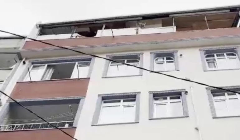Bağcılar’da bir evde 3 kişi ölü bulundu
