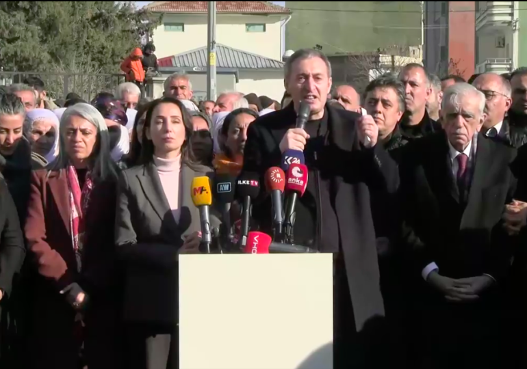 DEM Parti sınır hattından Bahçeli’ye çıkıştı: ‘PKK’nın kurucu önderi’ diyor ama onun dediğini söylemiyor’
