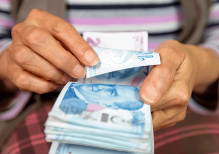 CHP’den emekli aylığı hamlesi: AYM’ye başvurdu!