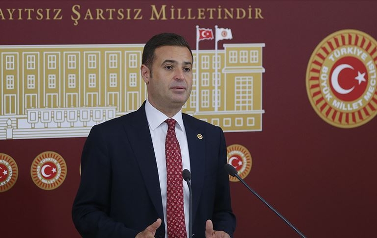 Ahmet Akın’dan ‘AKP’ye geçiyor’ iddialarına yanıt