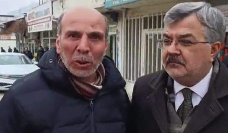AKP’li başkan yaptığı iyiliği kameraya anlattırdı