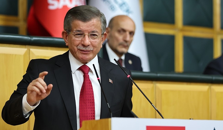 Davutoğlu’ndan komisyon raporu çıkışı: Gecikiyor, benim öğrencim olsalar hepsini sınıfta bırakırım