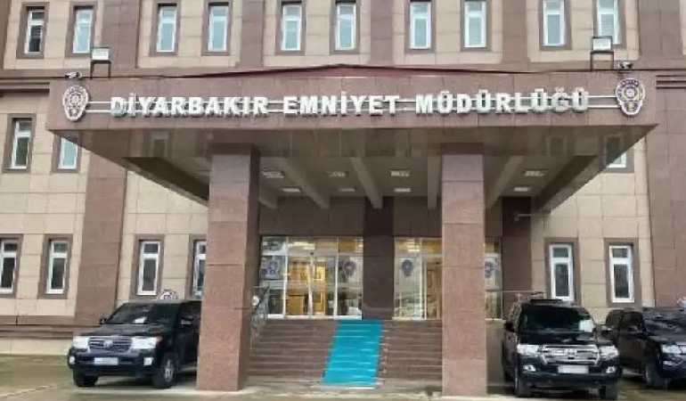 PKK’dan Diyarbakır Emniyeti nizamiyesine EYP saldırısı! Valilikten açıklama geldi