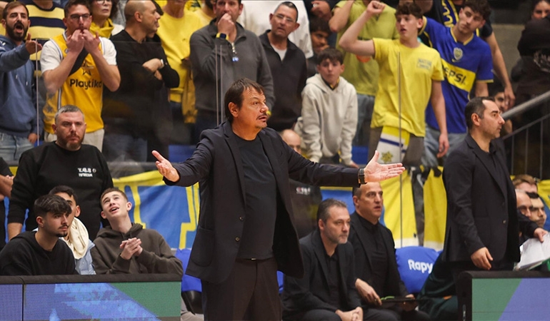 Ergin Ataman’a İsrail’de yapılan çirkin saldırıya ödül gibi ceza!