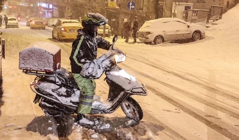 İstanbul’da motokurye ve ağır taşıtların trafiğe çıkışı yasaklandı