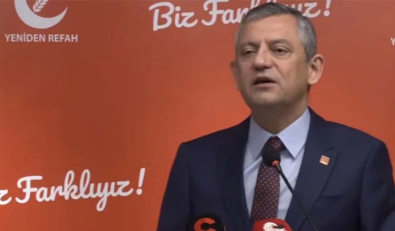 Parti değiştirince birbirine girdiler! Çerçioğlu’nun suç duyurusuna Özgür Özel’den ‘Aziz İhsan Aktaş’lı yanıt