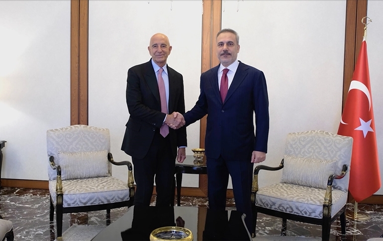 Ankara’da ‘Suriye’ zirvesi… Hakan Fidan, Barrack’la bir araya geldi