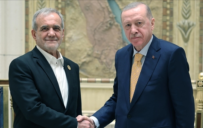 Erdoğan, Pezeşkiyan ile telefonda görüştü