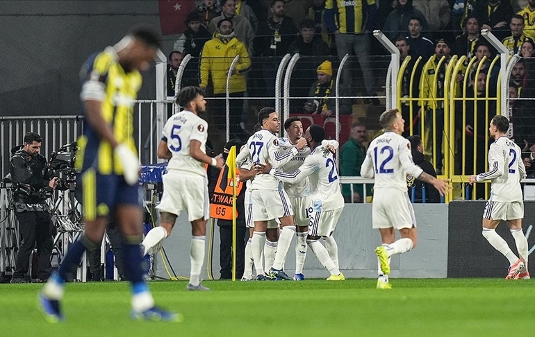 Fenerbahçe, UEFA Avrupa Ligi’nde Aston Villa’ya 1-0 mağlup oldu
