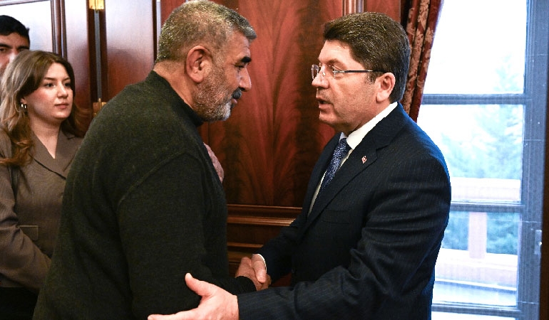 Adalet Bakanı Tunç, Rojin Kabaiş’in ailesiyle görüştü