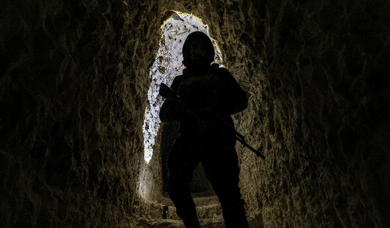 PKK/YPG, Halep’te evlerin altına tüneller kazmış