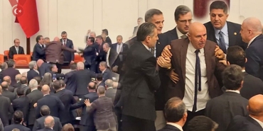 chp-akin-protesto