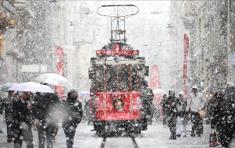 Meteoroloji uyardı: 8 ile sarı kod… İstanbul’a kar geliyor!