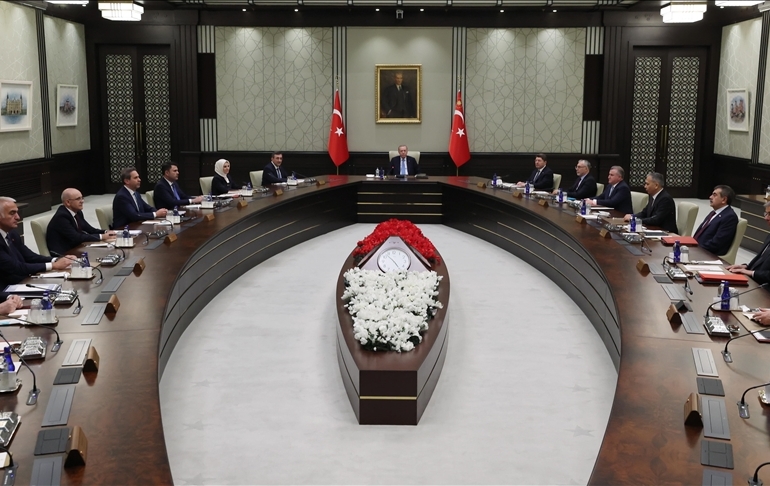 Kabine’de değişim kulisleri… Sırada hangi bakan var? Yerine konuşulan isim ortaya çıktı