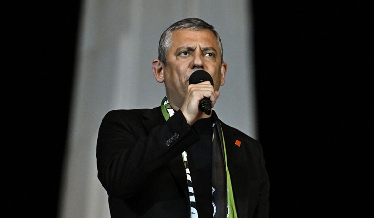 Özel’den Erdoğan’a ilahi yanıtı: ‘Sosyal yardımla iftar yapanları konuşacaksın’