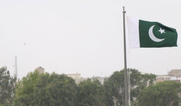 Pakistan, Afganistan sınırında ‘terör kamplarını’ hedef aldı
