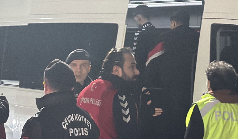 Samsun’da Trabzonspor’un otobüsü taşlandı: Gözaltılar var