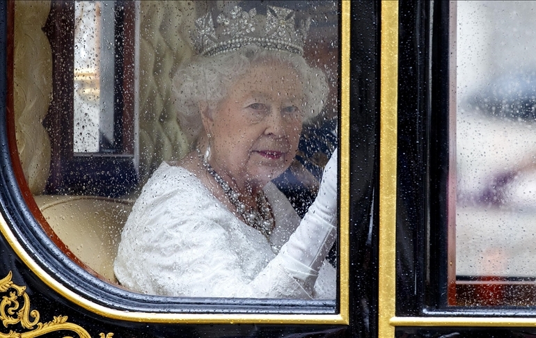 Epstein dosyasından Kraliçe Elizabeth de çıktı: 7 milyon sterlinlik sus payı