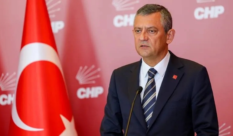 CHP’den Silivri’de grup toplantısı… Özgür Özel ‘canlı yayın’ talebini yineledi, Erdoğan’a seslendi: ‘Korkaksınız’