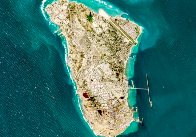 İran petrolünün kalbine saldırı! Trump’tan ‘hedefleri yok ettik’ iddiası